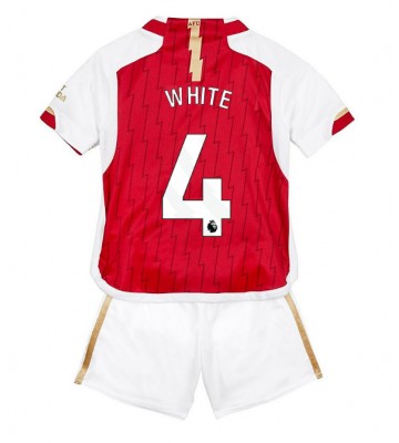 Arsenal Benjamin White #4 Replika Babytøj Hjemmebanesæt Børn 2023-24 Kortærmet (+ Korte bukser)